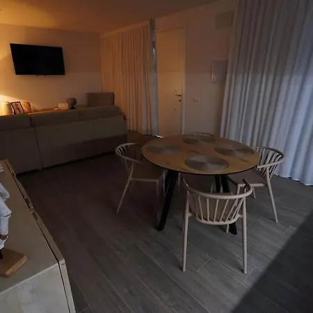 Salva Reina Apartment *